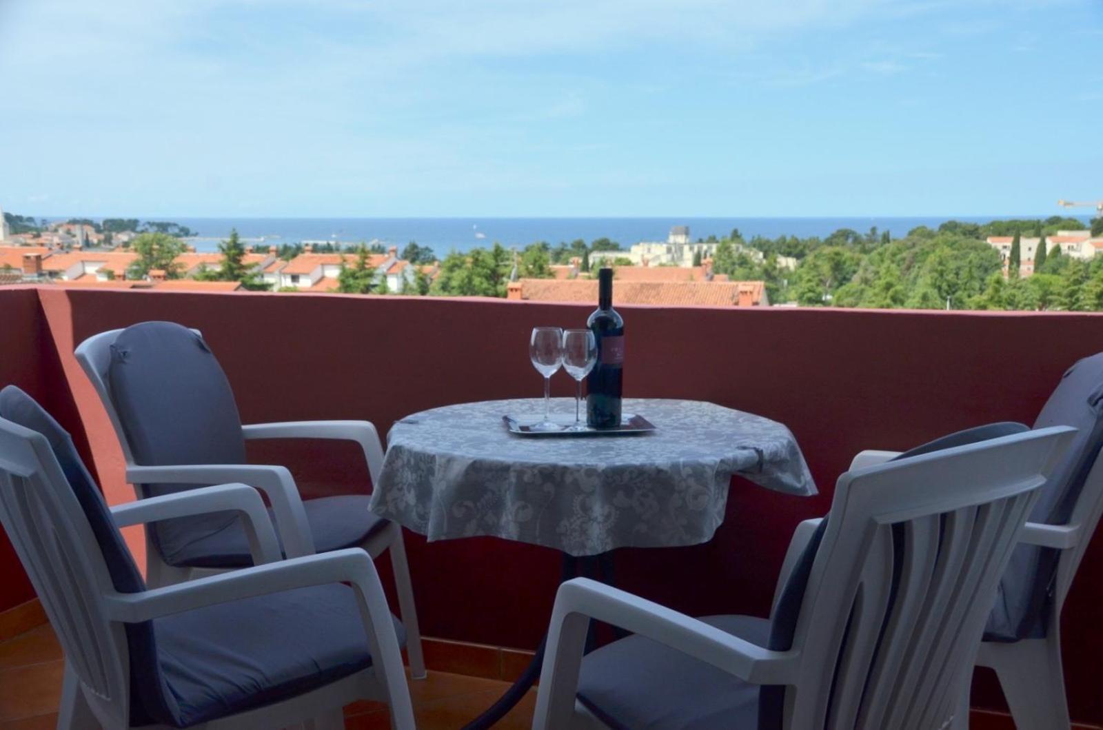 Apartment Diana Porec Bagian luar foto